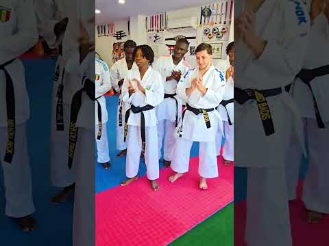 Lý Do Đai Đen Võ Thuật Chỉ Có Tác Dụng Trong Thi Đấu 🥋⚫