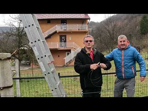 Gornji Čajdraš, Zenica. Župnik priprema adventsko slavlje.