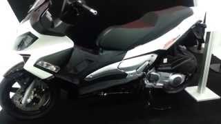 2015 Aprilia SR Max 300 Caracteristicas Precio Colombia Walkaround