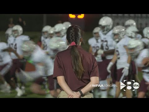 Texas teen with dreams of coaching football defies odds, honors father's memory