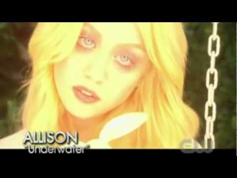 Allison Harvard - Underwater