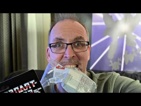 GotBot Goes Live: TFCon LA Reveals,  Hasbro/EB Games,  Liokaiser, Missing Link and an Unboxing