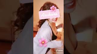 【おっぱい】 tiktok 乳チラ 見えちゃうから激しく動いたらダメぇぇぇぇ！ #Shorts