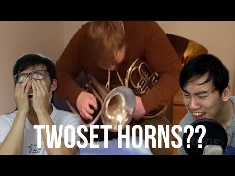 瘋狂的小夥子在同一時間吹奏兩支號角。 (Mad Lad Plays 2 Horns AT THE SAME TIME)