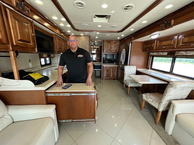 Preview image of 2012 Tiffin Phaeton 40 QBH (17U242616) youtube video