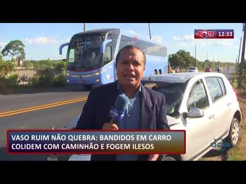 ROTA DO DIA 26 07  Bandidos em carro colidem com caminhaÌƒo e fogem ilesos
