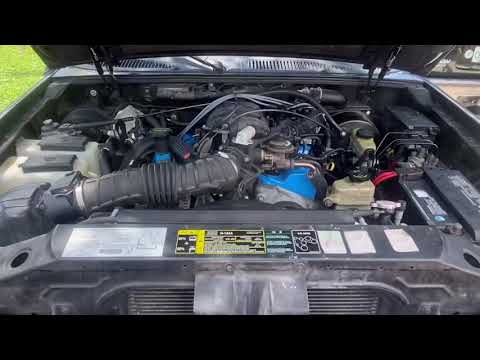 (DIY) Changing valve cover gaskets 4.0 SOHC V6 2003 Ford Explorer Sport Trac (TIPS)