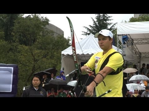 Gael Prevost v Dmytro Hrachov – recurve men quarterfinal | Tokyo 2012 Archery World Cup Final