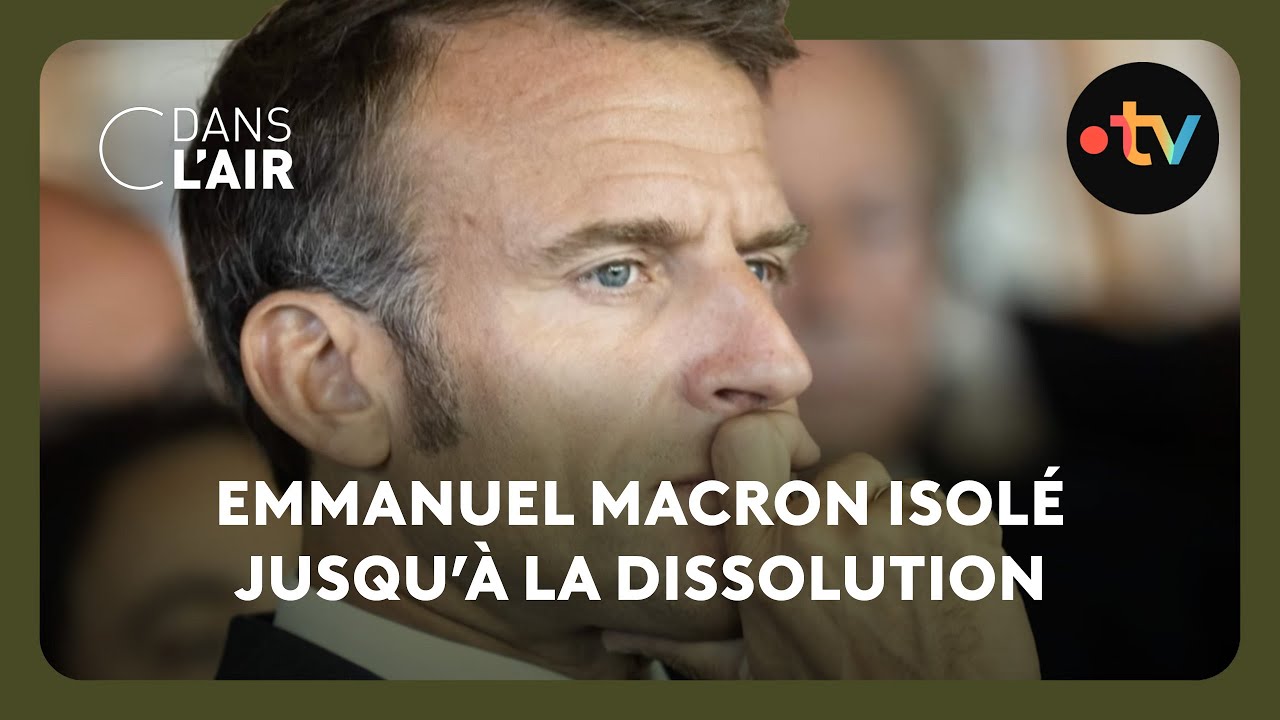 Autour d'Emmanuel Macron, une ambiance de fin de règne - Reportage #cdanslair du 23.12.2024