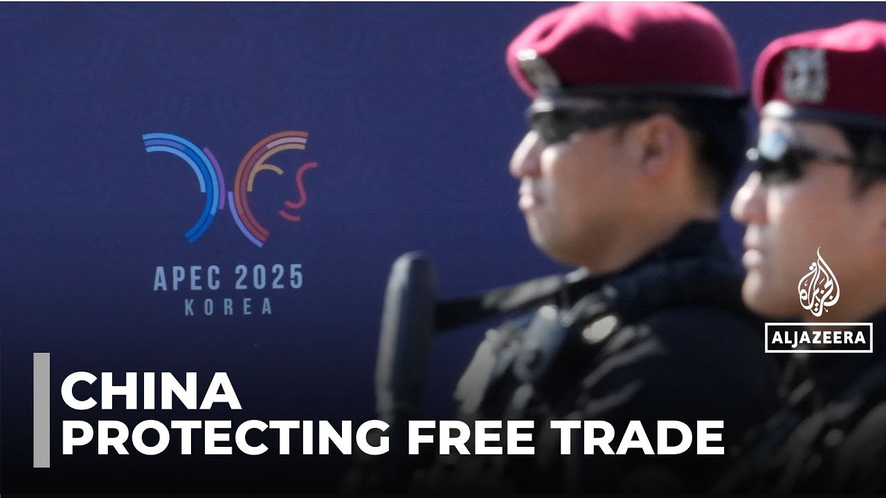 Apec summit :Xi Jinping promises to protect free trade
