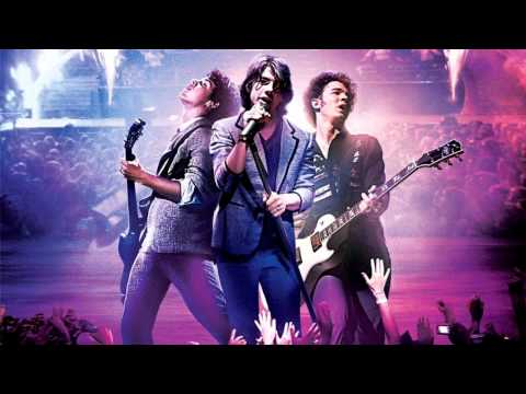 14. Jonas Brothers - Love Is On It's Way (The 3D Concert Experience)