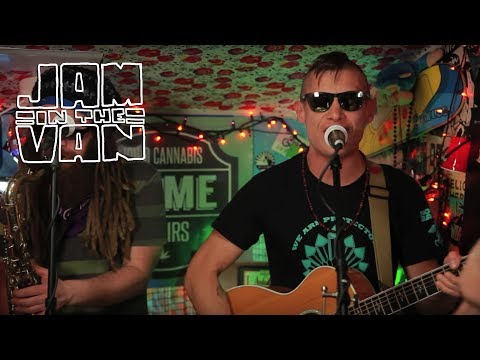 JON WAYNE AND THE PAIN - "Extended Family" (Live from Cali Roots 2015) #JAMINTHEVAN