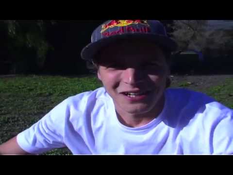 Visite du Red Bull Compound avec Tom Pagès - FMX - Motoverte.com - 02 / 2010