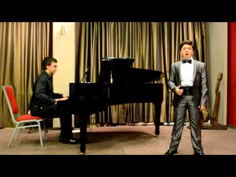 Vejceslav Popovski - G. Verdi, Rigoletto "La Donna e Mobile" - Amazing performance