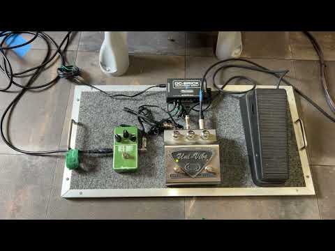 Dunlop UV-1 Uni-Vibe Chorus / Vibrato w/ footcontroller! image 11