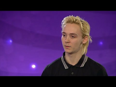 Pontus som söker till Idol 2014 har satsat på musiken till 100 % - i en vecka - Idol Sverige (TV4)