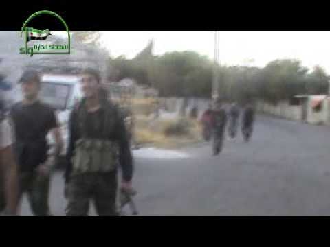 توجه عناصر لواء شهداء الحارة الى احدى الجبهات في ريف القنيطرة ضمن مجريات معركة والشمس وضحاها