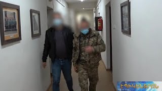 Խոշոր չափի կաշառք,անօրինական գործողություններ.ԱԱԾ-ն բերման է ենթարկել ՊՆ բարձրաստիճան պաշտոնյայի