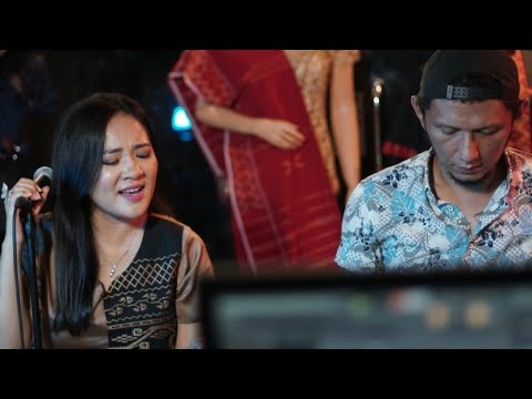 Averiana Barus - Ula Persoken (Official Live Record)