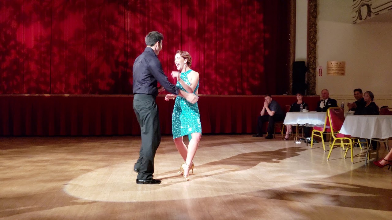 Maxi Copello y Raquel Makow swing dancing at the Russian Center in SF