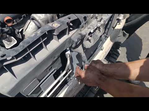 Changer le radiateurs de climatisation Peugeot 208