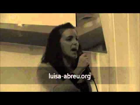 Luísa Abreu interpreta "Listen"