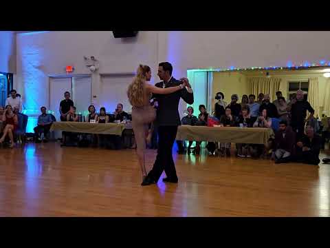 Maxi Copello and Karu Terenzio at La Reina milonga (1 of 3)