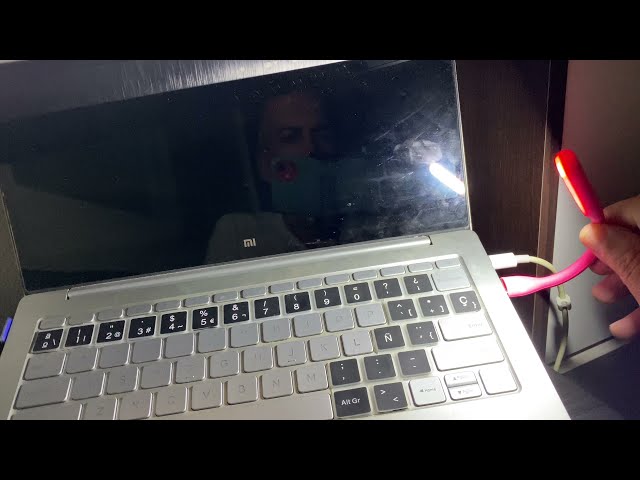 Vídeo relacionado con Funver - Juego de 8 mini luces USB, lámpara de teclado USB flexible, mini lámpara USB para ordenador portátil [clase energética A]