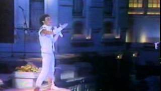 Andy Gibb - Shadow Dancing (1984 Live In Chile - Part I - 15)