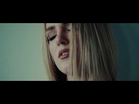 Adriana Miglāne - Forget (Oficiālais Video)