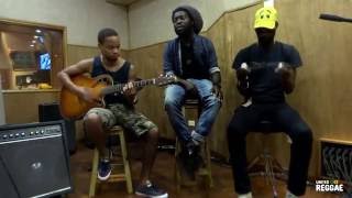 Iba Mahr - Having Fun [Acoustic in Kingston]