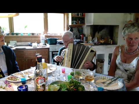 Erik på midsommar 2015 rumshamn