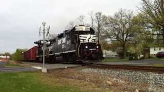 preview picture of video '4/23/13 - CA-20 Norfolk Southern 5277 & 5287 on Conrail Shared Lines South Jersey, Maple Shade'