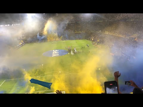 "Recibimiento Boca Jrs - Atl. Tucumán | Fecha 1 (Torneo Binance 2023)" Barra: La 12 • Club: Boca Juniors