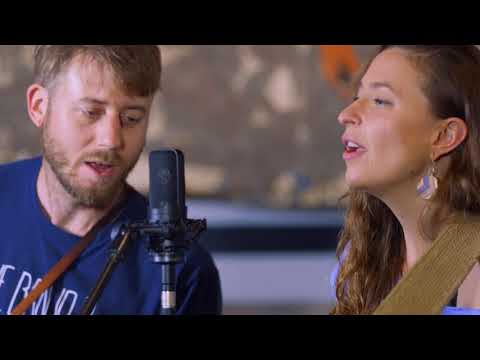 Creek Sessions: Lindsay Lou - Satellite