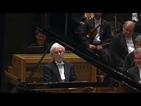 Krystian Zimerman celebrating 100th Bernstein's birthday  in Victor Borge's style