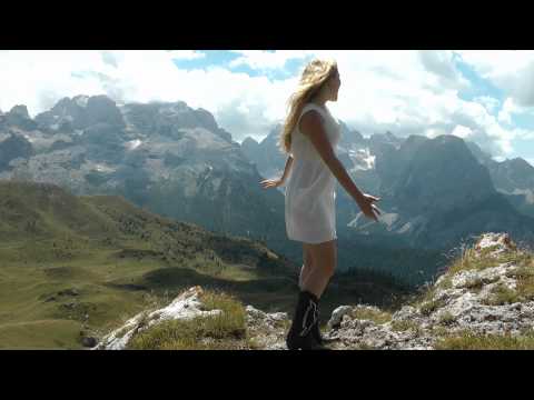 Laura van den Elzen - Glass - (17 years) - Italian Mountains - Dolomites - DSDS 2016 - TVOG