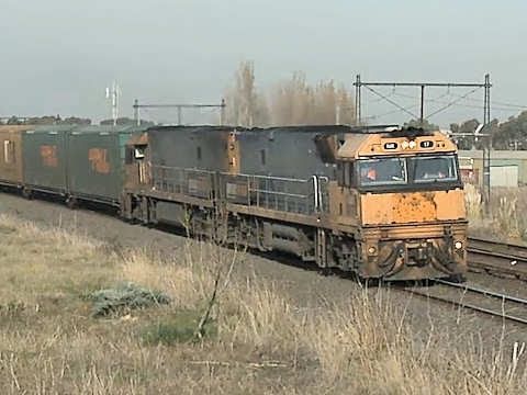 Long Freight Train Departs Tottenham - Pacific National Diesel Trains in Australia