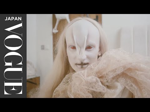 丹羽的極致美和非人性化化妝 - VOGUE JAPAN| 極致美麗｜VOGUE JAPAN (サルヴィアが目指す、究極の美と脱人間メイク。| Extreme Beauty | VOGUE JAPAN)
