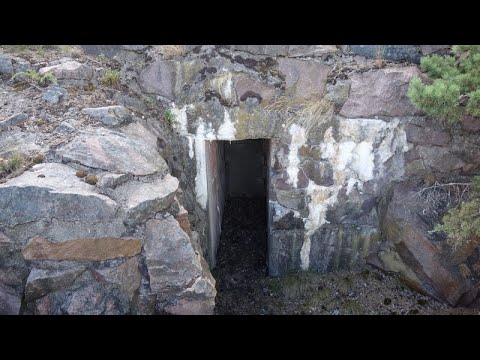 Lite av ett fd Kustförsvar Ett Ksp-värn ute på en Udde - Old Coastal Defense