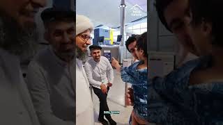 Download lagu Habib Ali Aljufri Memberi Hadiah Pada Anak Kecil Di Bandara mp3