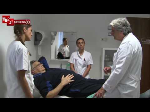 Dopo apparvero gli esercizi per il dolore al collo Ernia del video della colonna vertebrale cervicale esercizi terapeutici