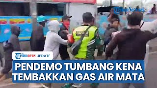 Demo di Cianjur Ricuh: Massa Aksi Lempar Batu hingga Polisi Lepaskan Gas Air Mata ke Pendemo