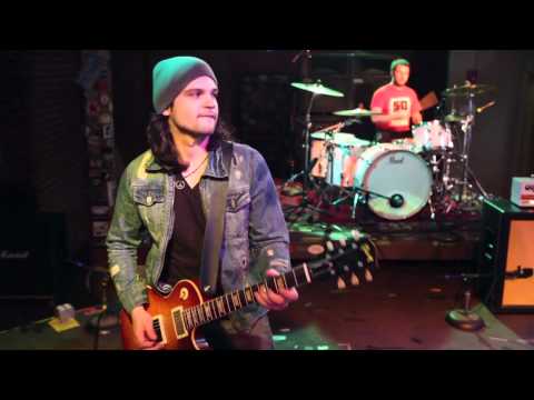 Taddy Porter Performs "Shake Me" on the Chevy Bricktown Showcase