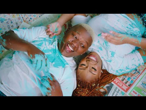 Bassie & Aymos (Ft. T-Man SA) - Izenzo [Official Music Video]