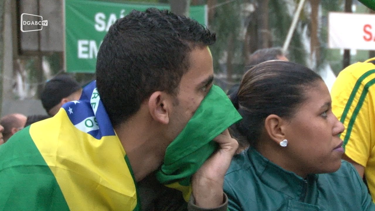 Torcida andreense nem espera segundo tempo; veja vídeo