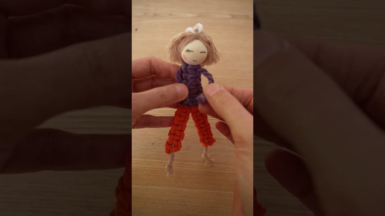 Complete tutorial on how to weave a macrame man doll, easy and fun