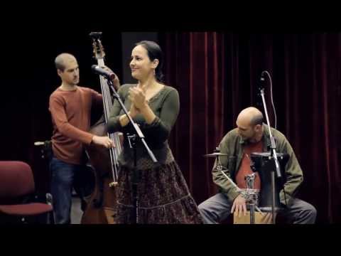 Bognár Szilvia és zenekara - Csintekerintő // CajonStudio presents