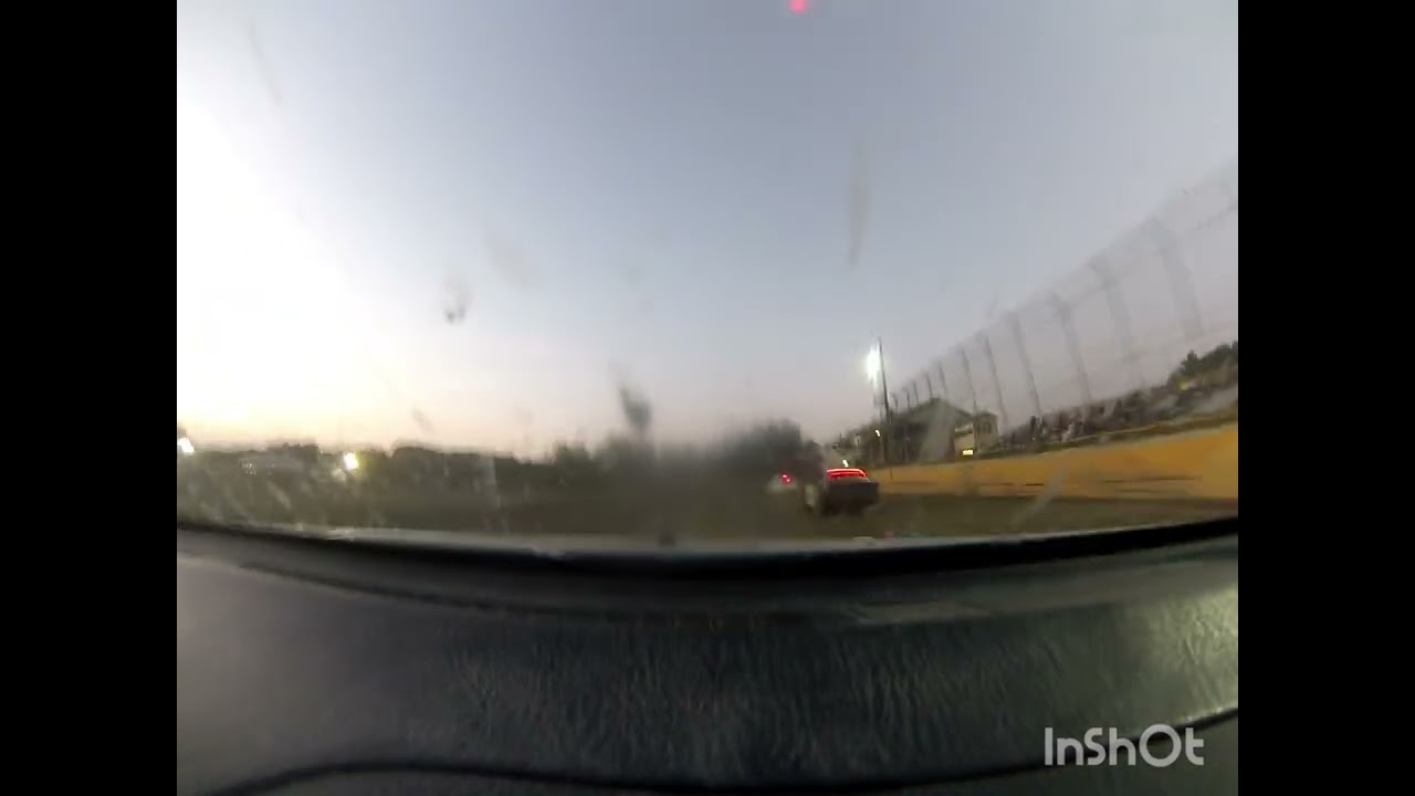 Heat Race: 8th to 1st in 2 Laps