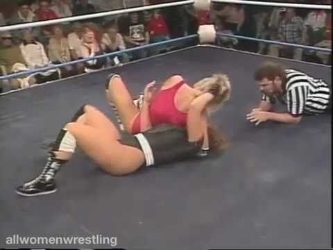 Clip: Sue Sexton vs Nasty Kat - Ladies Pro Wrestling